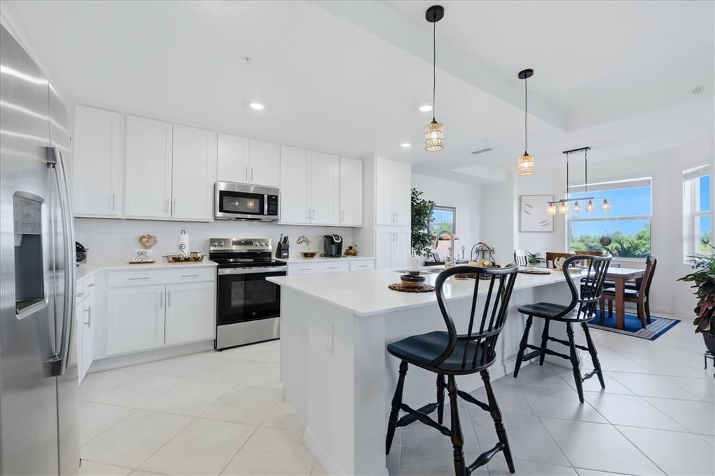 For Sale: $285,000 (2 beds, 2 baths, 1149 Square Feet)