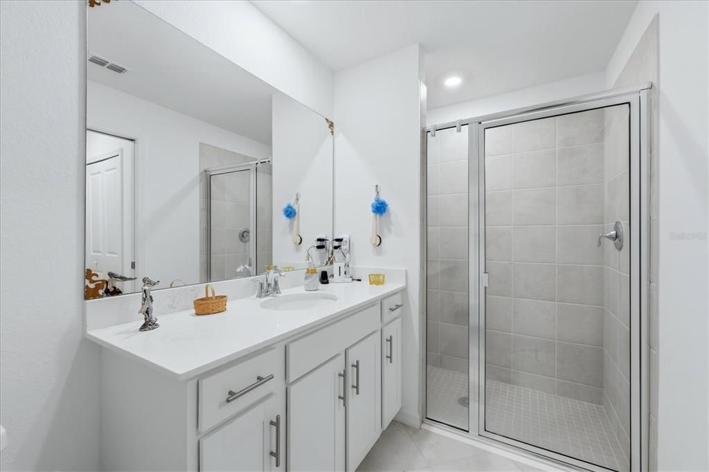 For Sale: $285,000 (2 beds, 2 baths, 1149 Square Feet)