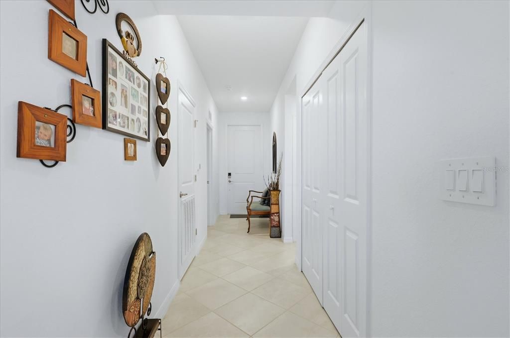 For Sale: $285,000 (2 beds, 2 baths, 1149 Square Feet)