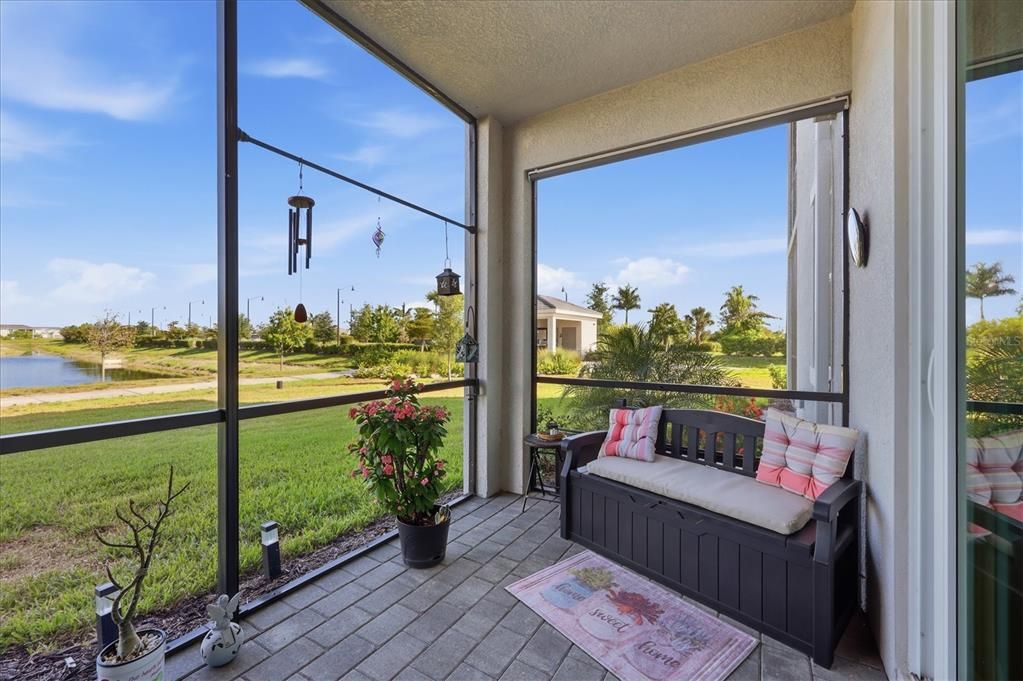 For Sale: $285,000 (2 beds, 2 baths, 1149 Square Feet)