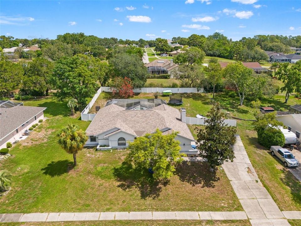 For Sale: $399,900 (4 beds, 2 baths, 2328 Square Feet)