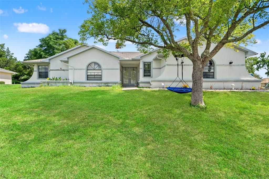 For Sale: $399,900 (4 beds, 2 baths, 2328 Square Feet)