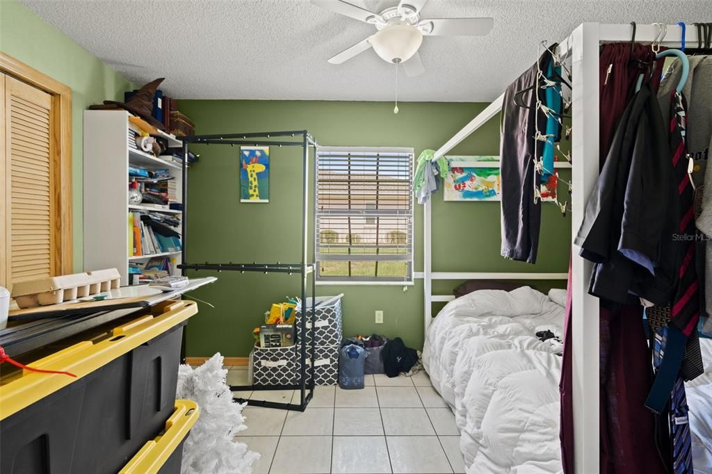 For Sale: $399,900 (4 beds, 2 baths, 2328 Square Feet)