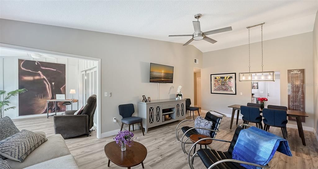 В аренду: $2,450 (2 спален, 2 ванн, 1169 Квадратных фут)
