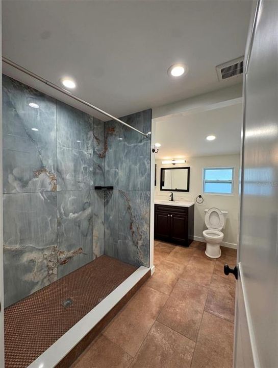 В аренду: $2,400 (2 спален, 1 ванн, 1080 Квадратных фут)