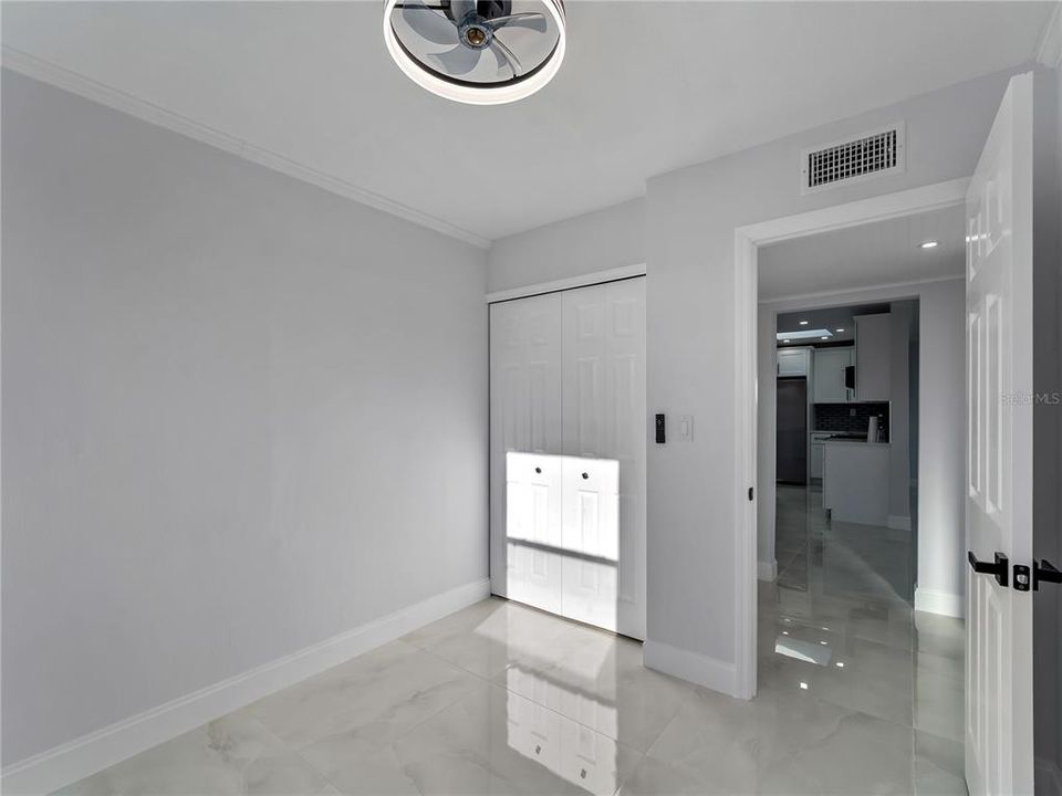 На продажу: $389,000 (4 спален, 2 ванн, 1563 Квадратных фут)