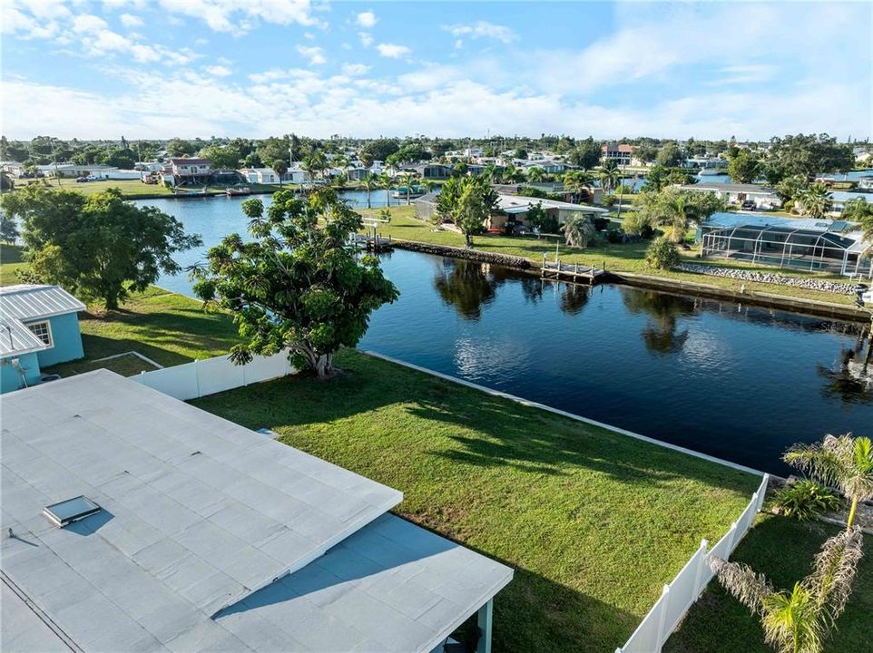 На продажу: $389,000 (4 спален, 2 ванн, 1563 Квадратных фут)