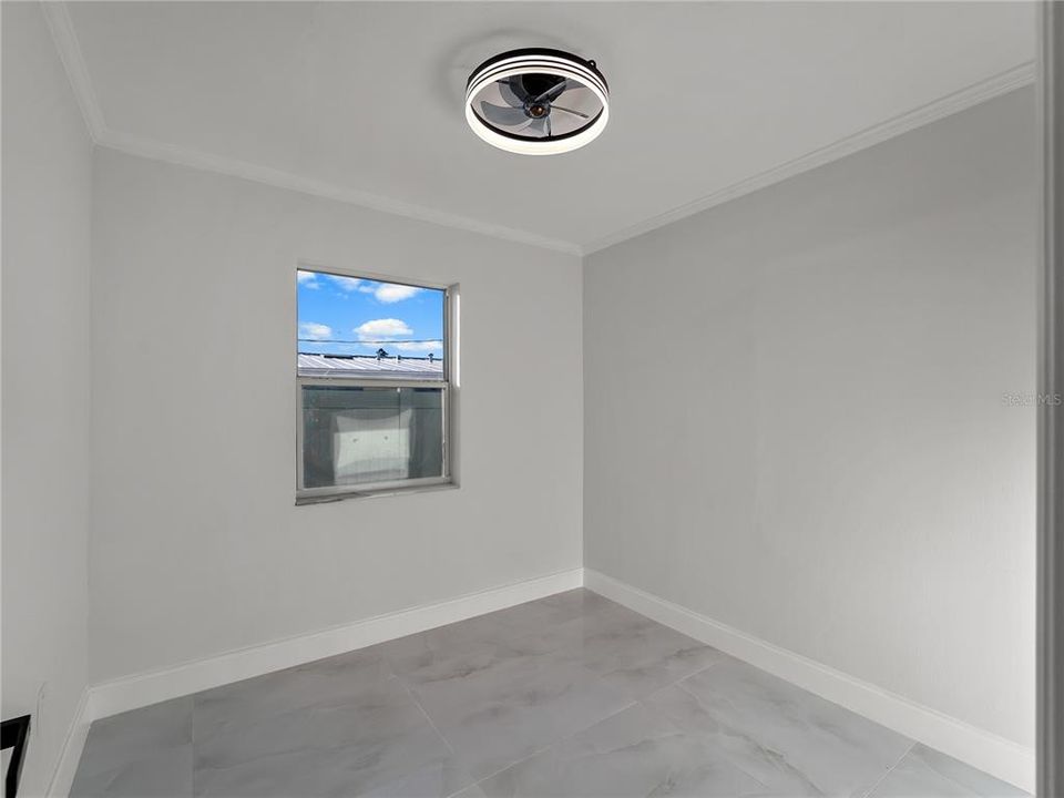 На продажу: $389,000 (4 спален, 2 ванн, 1563 Квадратных фут)