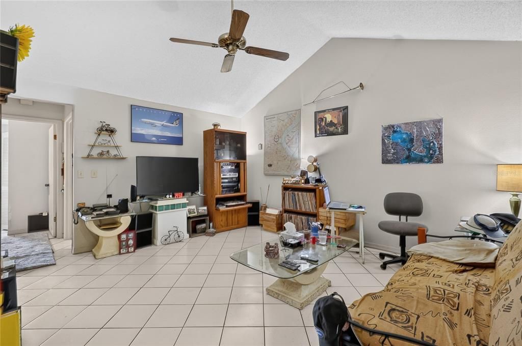 For Sale: $399,000 (2 beds, 2 baths, 980 Square Feet)