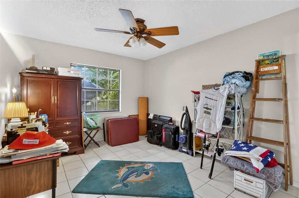 For Sale: $399,000 (2 beds, 2 baths, 980 Square Feet)