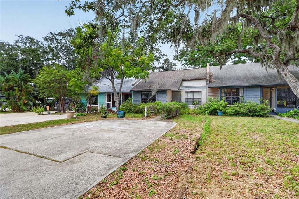 For Sale: $399,000 (2 beds, 2 baths, 980 Square Feet)
