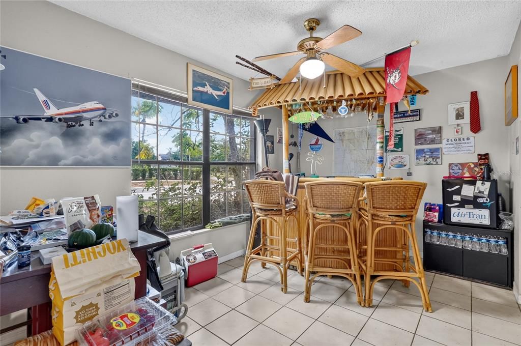 For Sale: $399,000 (2 beds, 2 baths, 980 Square Feet)