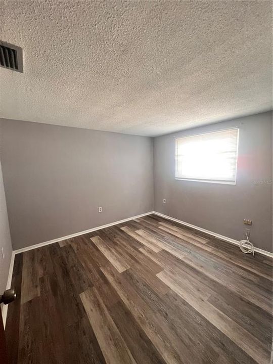 В аренду: $1,600 (3 спален, 1 ванн, 912 Квадратных фут)