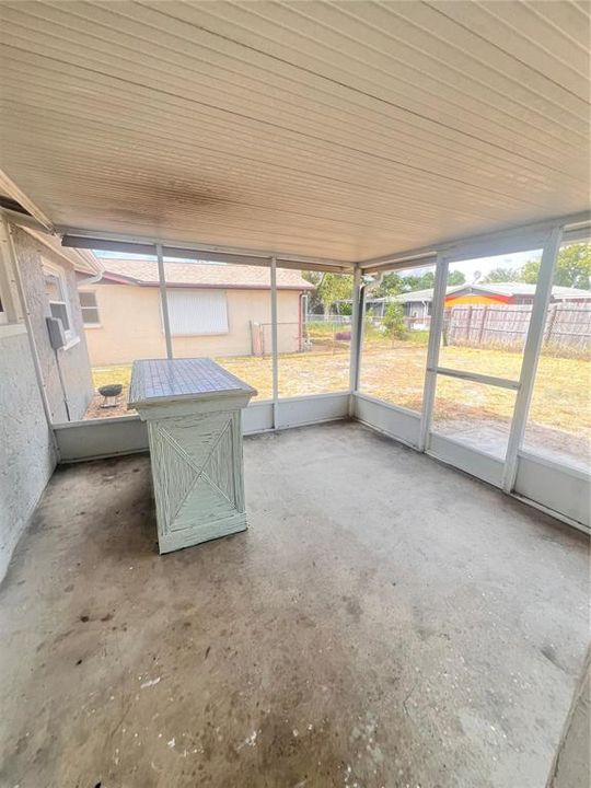 В аренду: $1,600 (3 спален, 1 ванн, 912 Квадратных фут)
