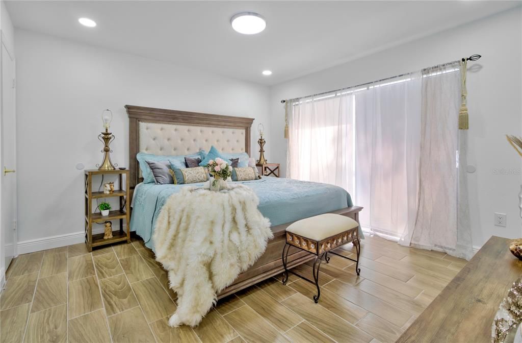 En Venta: $292,500 (2 camas, 2 baños, 1320 Pies cuadrados)