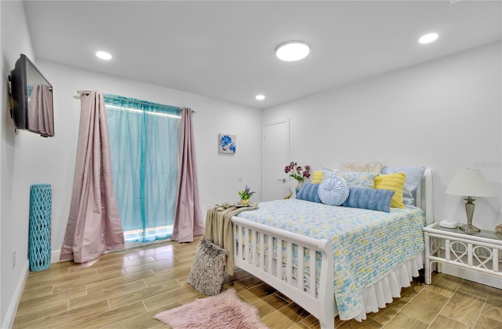En Venta: $292,500 (2 camas, 2 baños, 1320 Pies cuadrados)