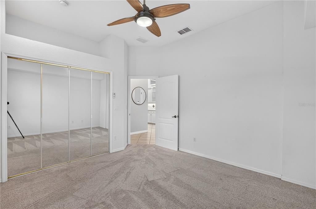En Venta: $585,000 (3 camas, 2 baños, 2621 Pies cuadrados)