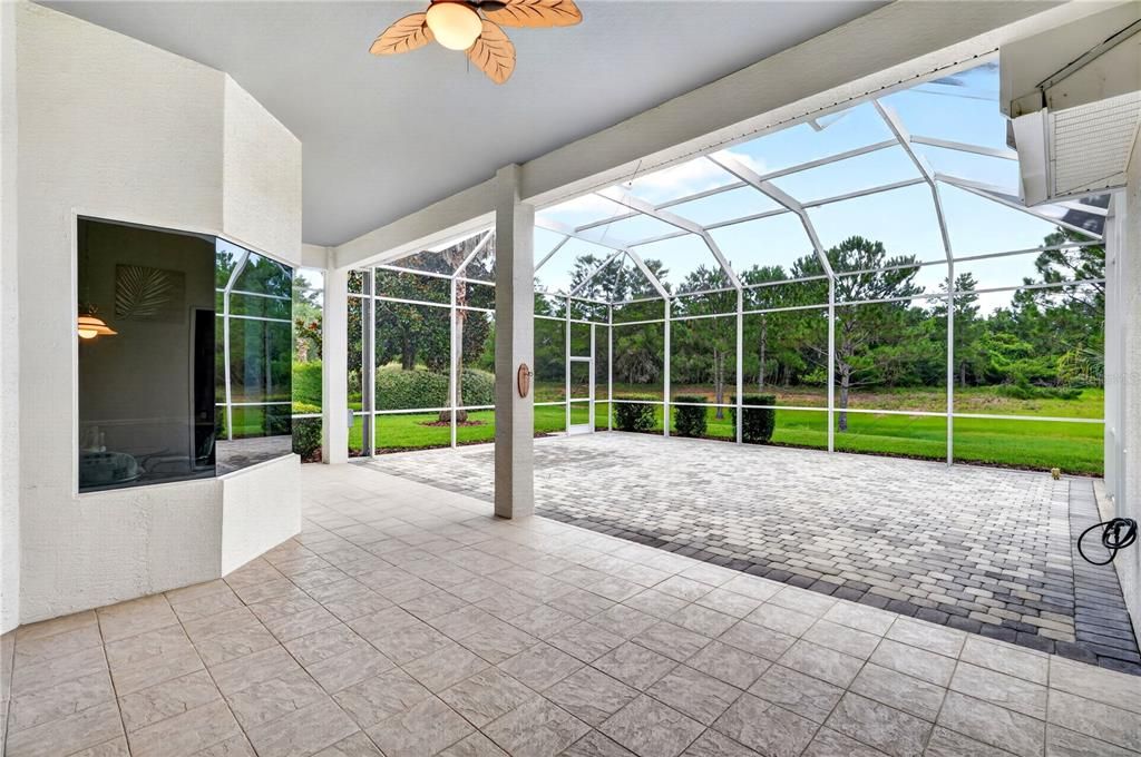 En Venta: $585,000 (3 camas, 2 baños, 2621 Pies cuadrados)