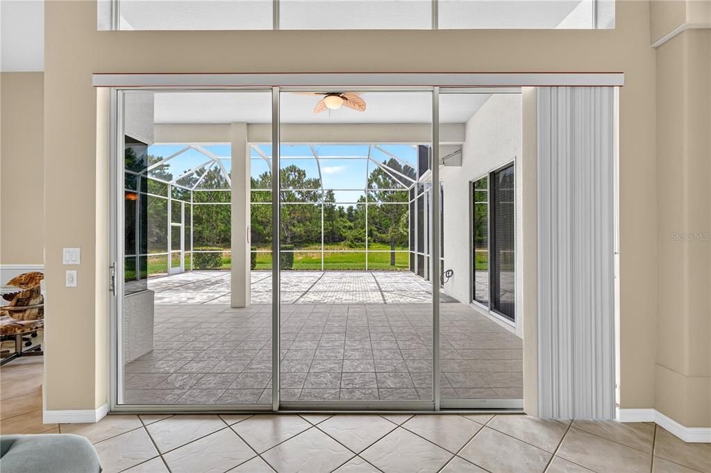 En Venta: $585,000 (3 camas, 2 baños, 2621 Pies cuadrados)