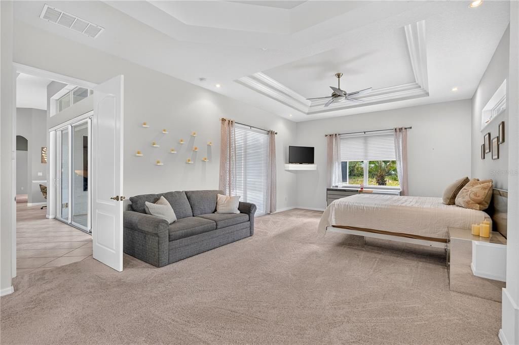 En Venta: $585,000 (3 camas, 2 baños, 2621 Pies cuadrados)