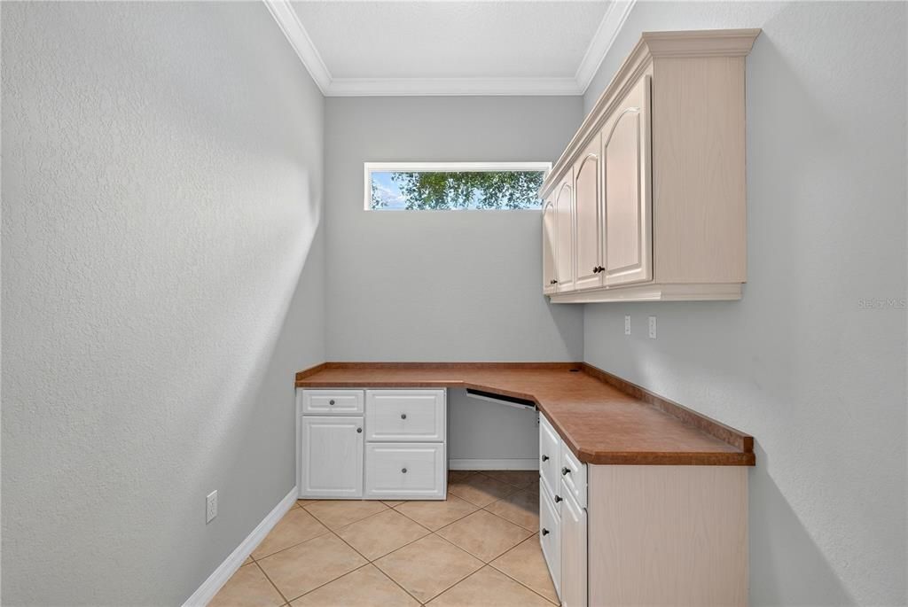 En Venta: $585,000 (3 camas, 2 baños, 2621 Pies cuadrados)