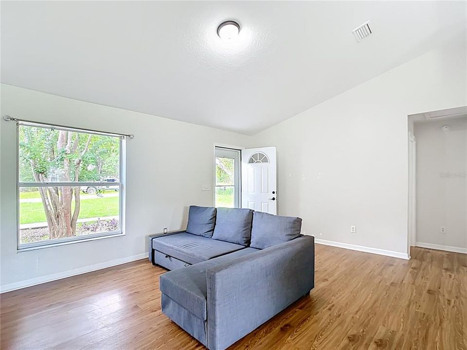 For Sale: $229,000 (3 beds, 2 baths, 1232 Square Feet)