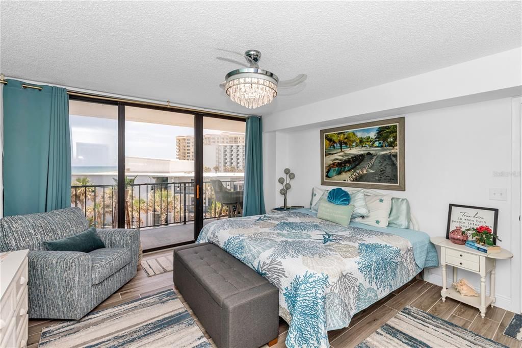 For Sale: $529,900 (2 beds, 2 baths, 1380 Square Feet)