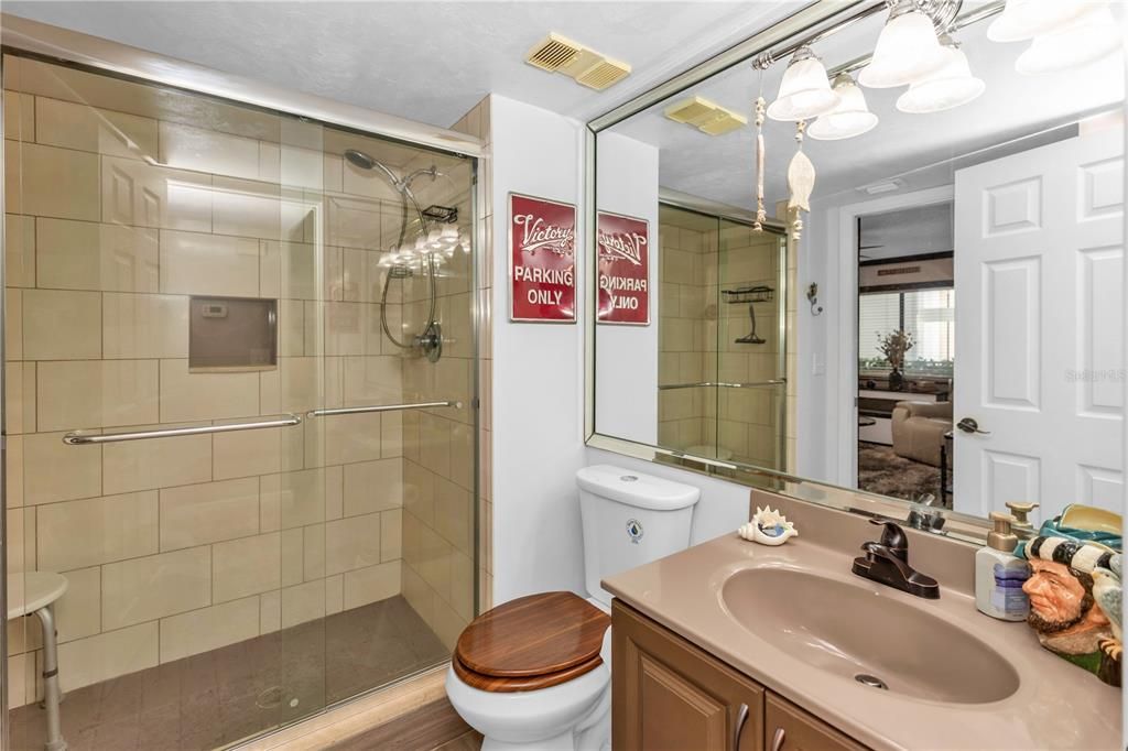 For Sale: $529,900 (2 beds, 2 baths, 1380 Square Feet)