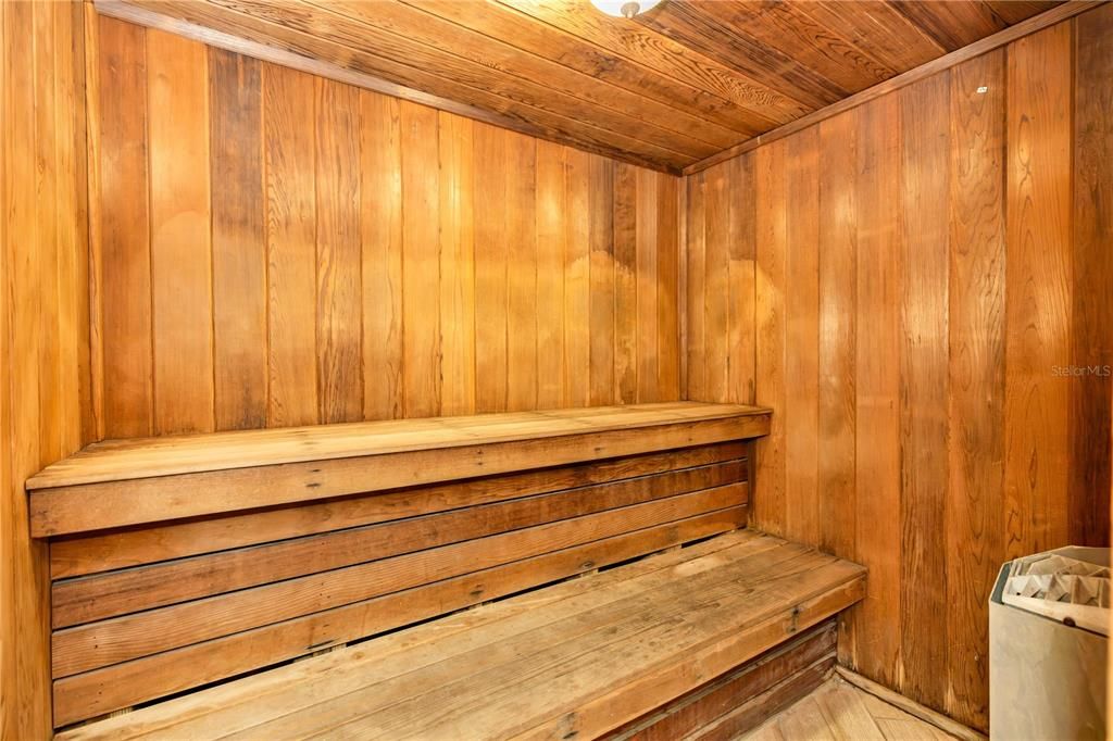 For Sale: $529,900 (2 beds, 2 baths, 1380 Square Feet)