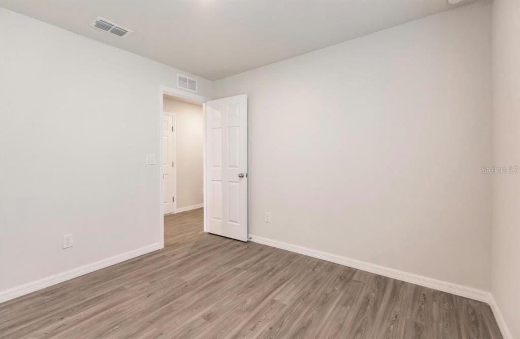 For Sale: $540,000 (6 beds, 0 baths, 2752 Square Feet)