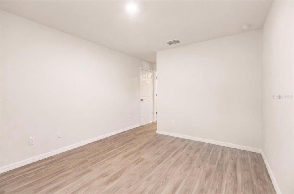 For Sale: $540,000 (6 beds, 0 baths, 2752 Square Feet)