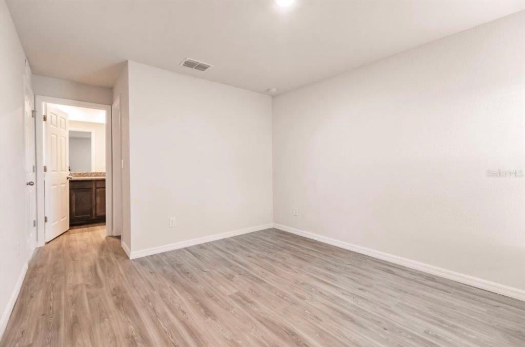 For Sale: $540,000 (6 beds, 0 baths, 2752 Square Feet)