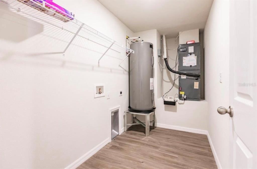 For Sale: $540,000 (6 beds, 0 baths, 2752 Square Feet)