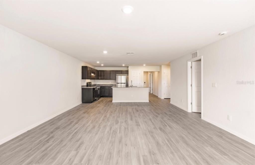 For Sale: $540,000 (6 beds, 0 baths, 2752 Square Feet)