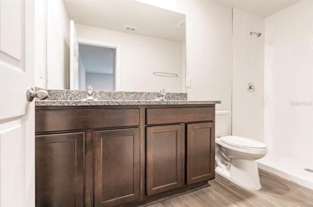 For Sale: $540,000 (6 beds, 0 baths, 2752 Square Feet)