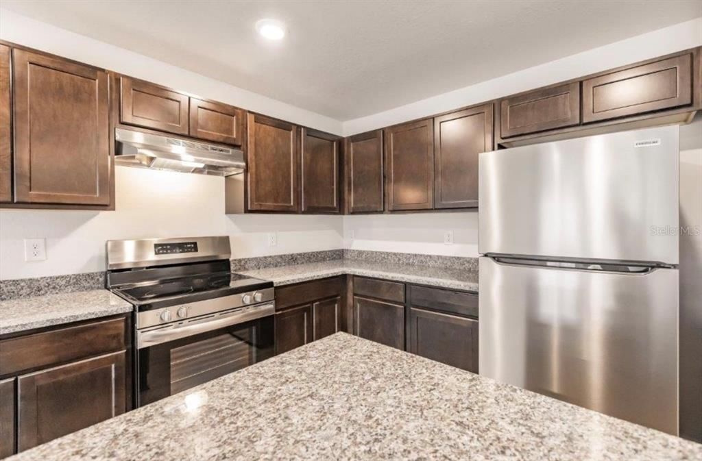 For Sale: $540,000 (6 beds, 0 baths, 2752 Square Feet)