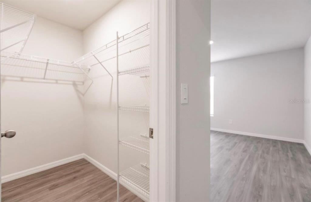 For Sale: $540,000 (6 beds, 0 baths, 2752 Square Feet)