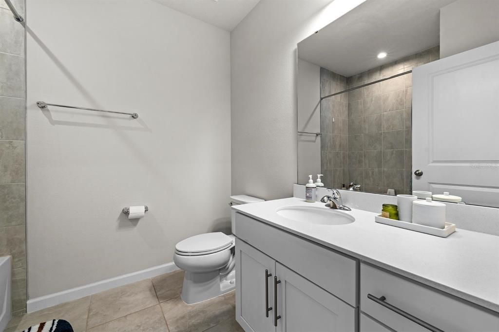 En Venta: $354,990 (3 camas, 2 baños, 1808 Pies cuadrados)