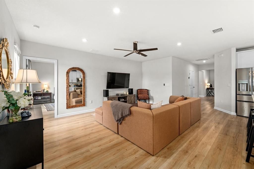 En Venta: $354,990 (3 camas, 2 baños, 1808 Pies cuadrados)