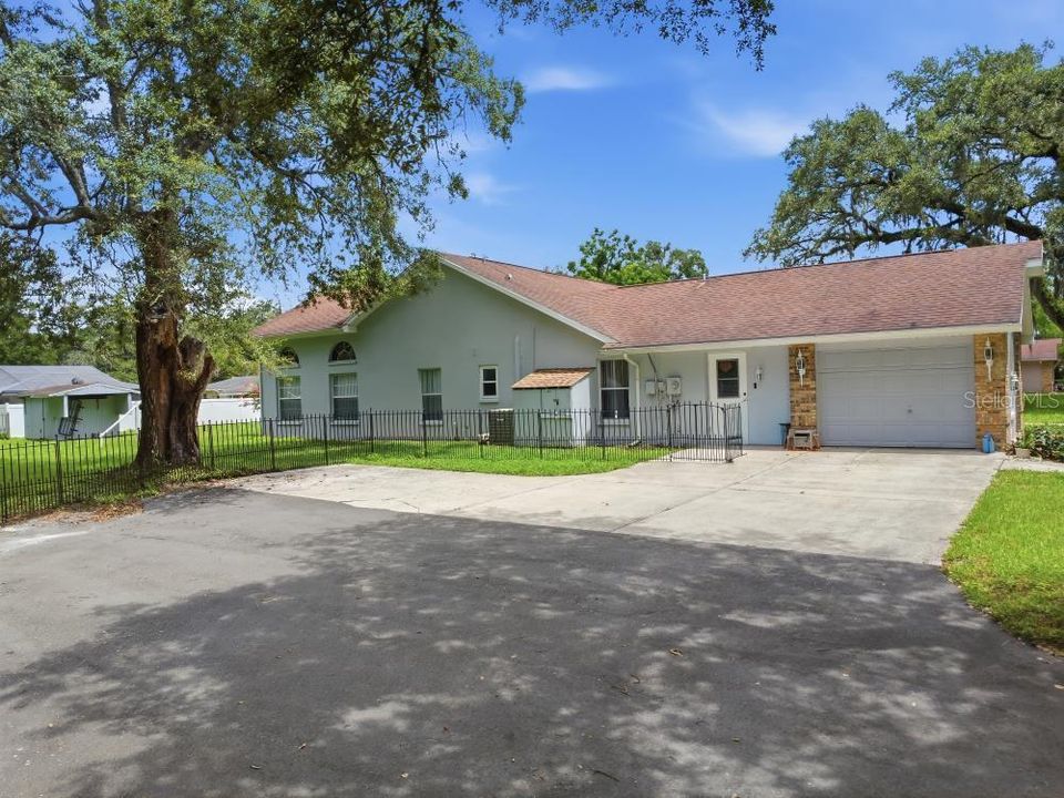 For Sale: $674,900 (4 beds, 3 baths, 2858 Square Feet)