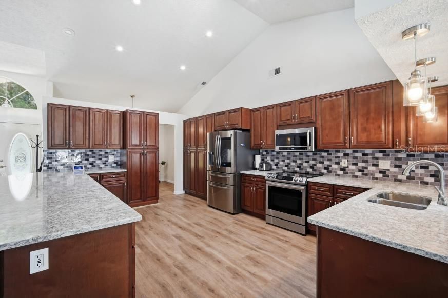 For Sale: $674,900 (4 beds, 3 baths, 2858 Square Feet)