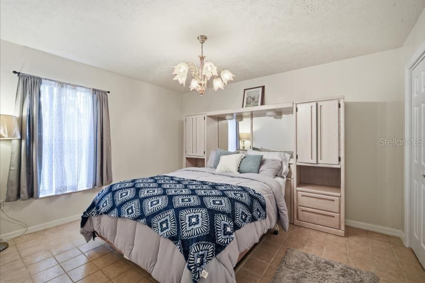 For Sale: $674,900 (4 beds, 3 baths, 2858 Square Feet)