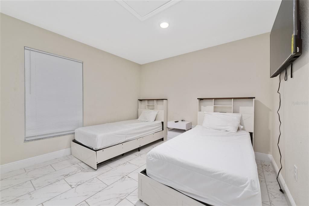 В аренду: $1,900 (3 спален, 2 ванн, 1108 Квадратных фут)