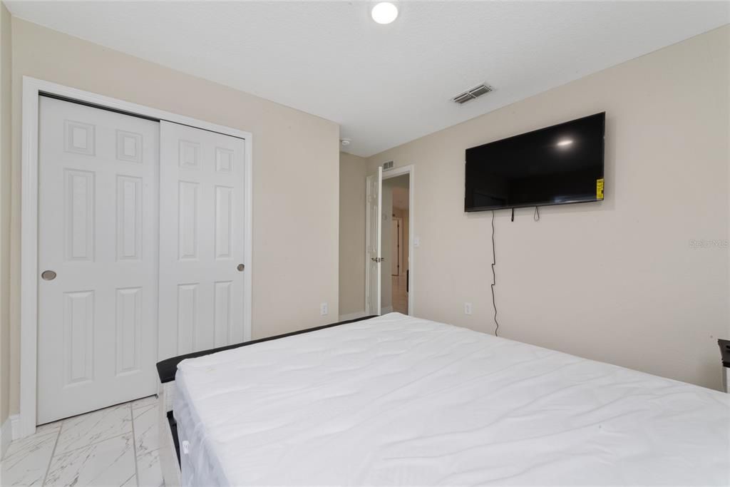 В аренду: $1,900 (3 спален, 2 ванн, 1108 Квадратных фут)