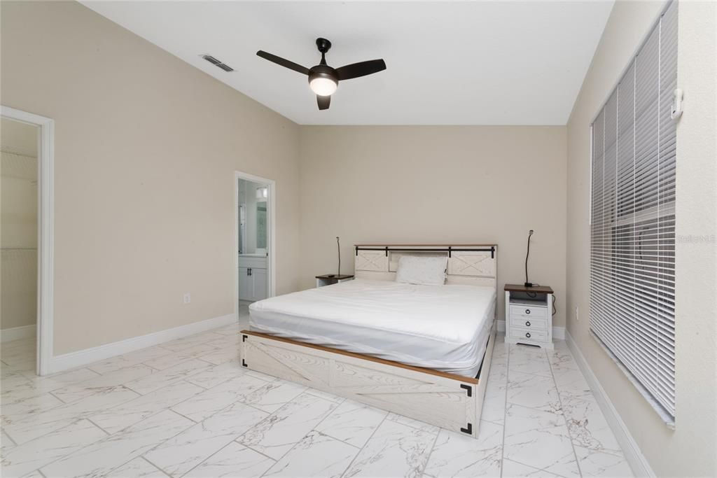 В аренду: $1,900 (3 спален, 2 ванн, 1108 Квадратных фут)