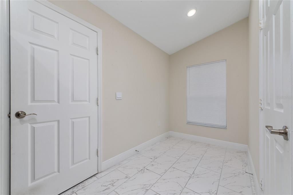 В аренду: $1,900 (3 спален, 2 ванн, 1108 Квадратных фут)