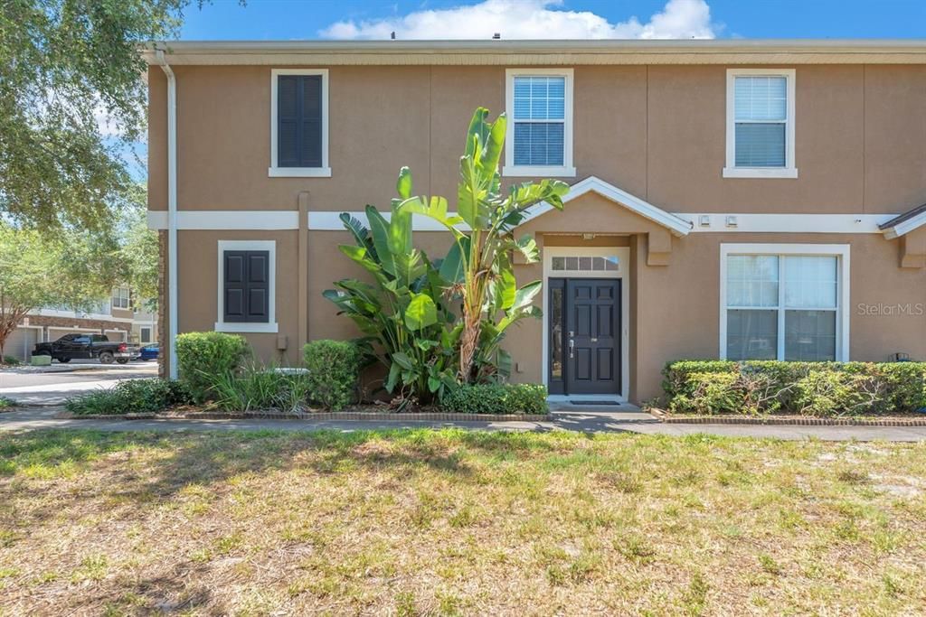 For Rent: $2,250 (2 beds, 2 baths, 1264 Square Feet)