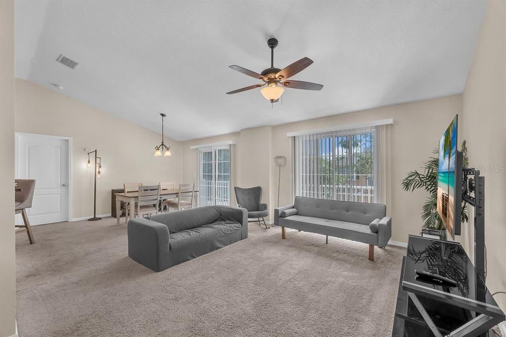 For Rent: $2,250 (2 beds, 2 baths, 1264 Square Feet)
