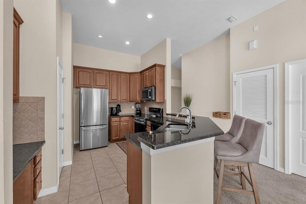 For Rent: $2,250 (2 beds, 2 baths, 1264 Square Feet)