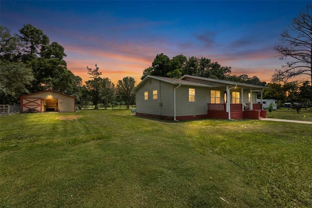 For Sale: $374,000 (3 beds, 2 baths, 1152 Square Feet)